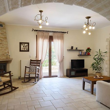 Ageri Traditional Villa 阿瑞罗波利斯 外观 照片